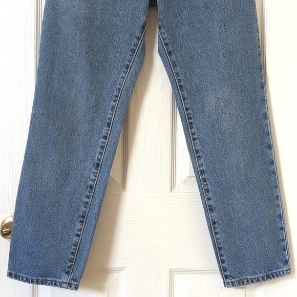Levi's Y2K Vintage 550 Medium Wash High Waisted Relaxed Fit Tapered Leg Jeans 6 - Picture 3 of 15